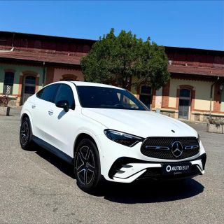 MERCEDES GLC COUPÉ 220d 4MATIC AMG - SKLADEM ZA 1.749.000,- Kč s DPH. Stylové městské naftové SUV s výkonem 200 koní,...